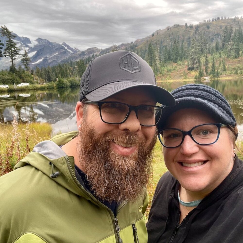 Meet your Poshers, Joanne & Sean